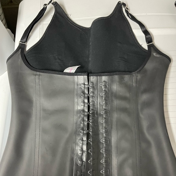 Angel Curves Latex Waist Trainer Vest - Picture 1 of 3